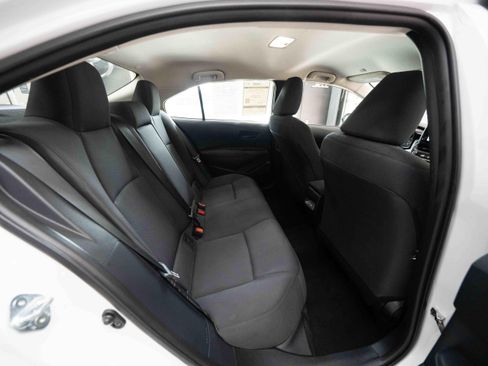 Used 2025 Toyota Corolla LE FWD image 24