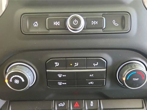 Used 2019 Chevrolet Silverado 1500 Custom w/ Custom Value Package AWD/4WD image 30