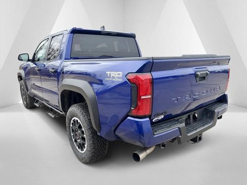 Used 2024 Toyota Tacoma TRD Off-Road image 6