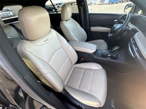 Used 2024 Cadillac XT4 Luxury image 29