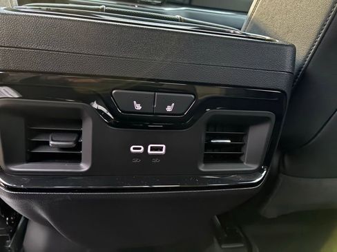 New 2026 Chevrolet Silverado 1500 ZR2 image 21