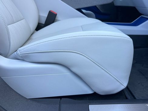 Certified 2026 Cadillac Optiq Luxury 2 w/ LPO, Floor Liner Package RWD image 22