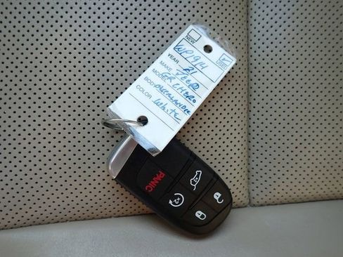 Used 2021 Jeep Grand Cherokee Overland AWD/4WD image 30
