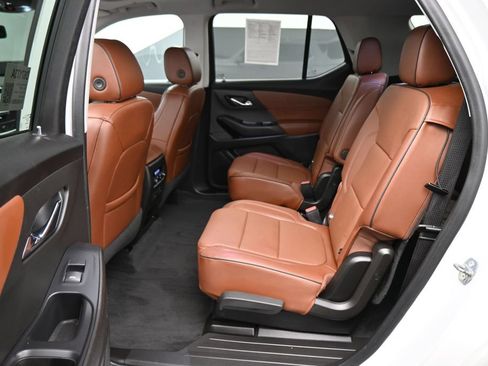 Used 2021 Chevrolet Traverse High Country FWD image 18