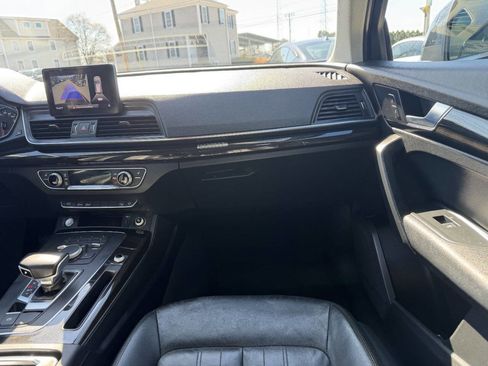 Used 2019 Audi Q5 2.0T Premium w/ Convenience Package image 27
