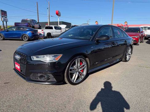 Used 2017 Audi S6 Prestige w/ S6 Sport Package AWD/4WD image 3