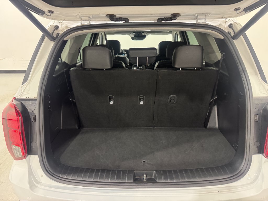 Used 2025 Hyundai Palisade Limited FWD image 29