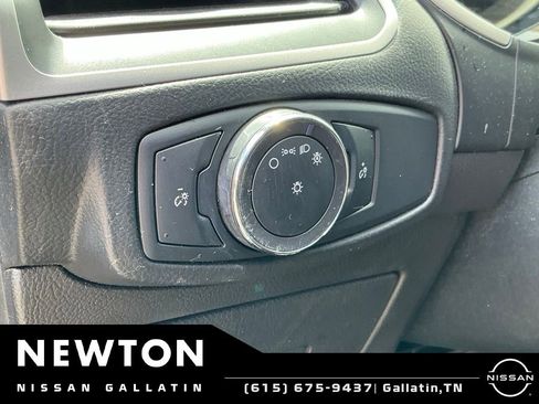 Used 2017 Ford Edge SEL w/ Class II Trailer Tow Package FWD image 13