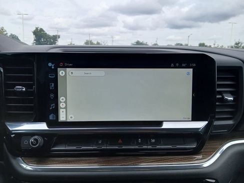 Used 2024 Chevrolet Silverado 3500 LT w/ Convenience Package image 22