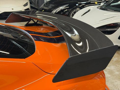 Used 2020 Ford Mustang Shelby GT500 w/ Carbon Fiber Track Pack image 13