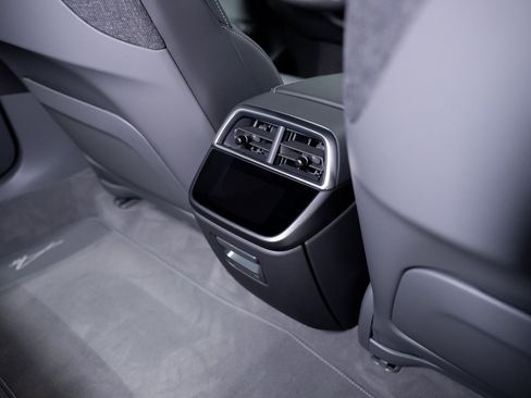 Used 2025 Lucid Air Pure image 67