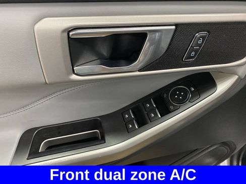 Used 2021 Ford Explorer XLT w/ Equipment Group 202A AWD/4WD image 10