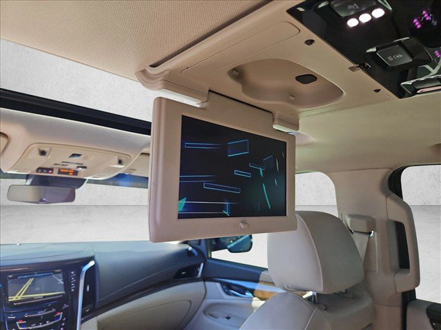 Used 2019 Cadillac Escalade Premium Luxury AWD/4WD image 18