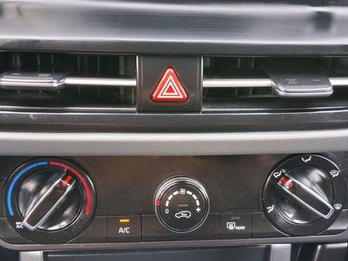 Used 2024 Kia Seltos LX AWD/4WD image 25