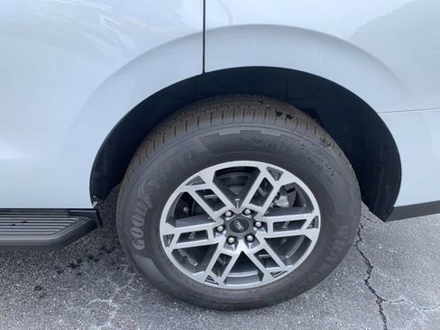 New 2025 Ford Expedition Active RWD image 40
