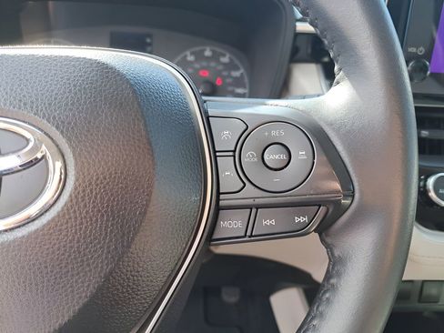 Certified 2025 Toyota Corolla Cross LE image 19