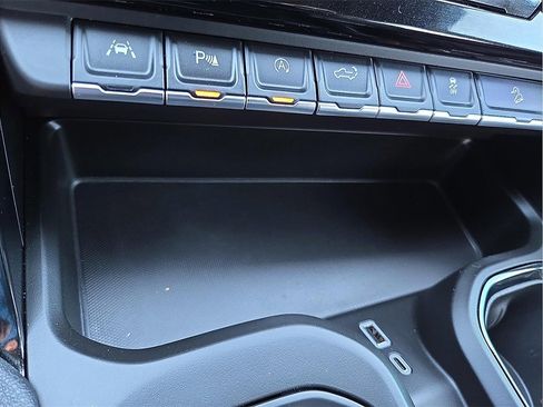 Used 2025 GMC Sierra 1500 AT4 w/ AT4 Premium Package image 18