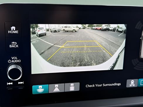 Used 2025 Honda Pilot EX-L image 26