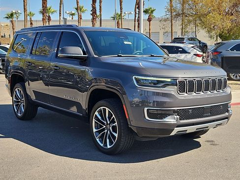 Used 2022 Jeep Wagoneer Series III w/ Premium Group I AWD/4WD image 7