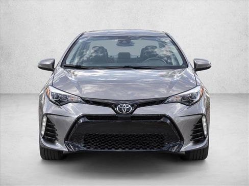 Used 2019 Toyota Corolla SE FWD image 2