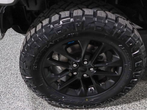 Used 2022 Jeep Wrangler Unlimited Sahara w/ Cold Weather Group AWD/4WD image 12