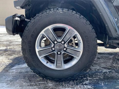Used 2023 Jeep Wrangler Unlimited Sahara AWD/4WD image 24