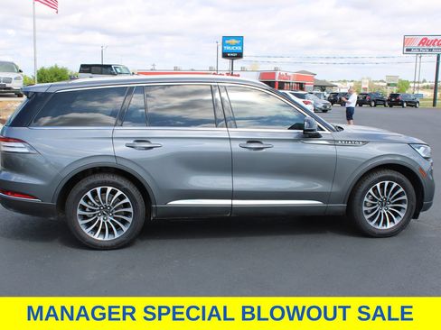 Used 2022 Lincoln Aviator AWD w/ Premium Package image 9