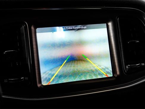 Used 2017 Dodge Challenger R/T image 19