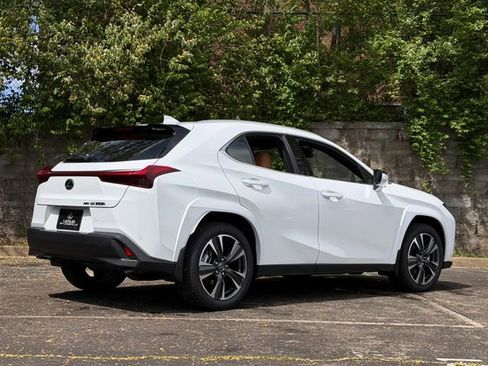 New 2026 Lexus UX 300h AWD image 3