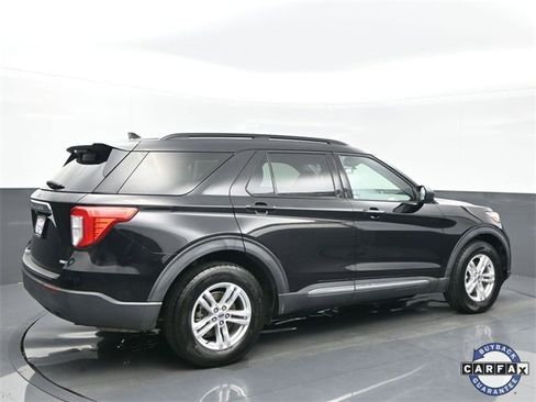 Used 2020 Ford Explorer XLT w/ Comfort Package image 6