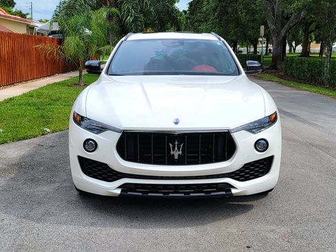 Used 2019 Maserati Levante AWD/4WD image 2