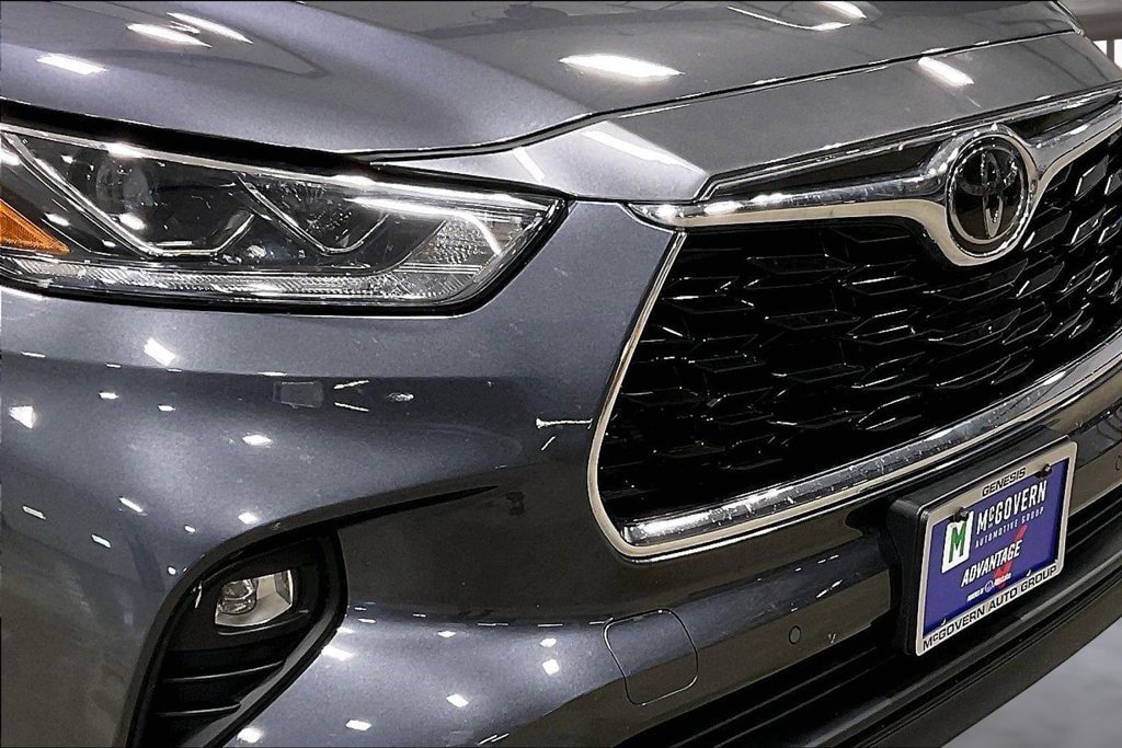Used 2023 Toyota Highlander Limited AWD/4WD image 35