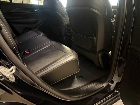 Certified 2023 Jeep Grand Cherokee Altitude image 26