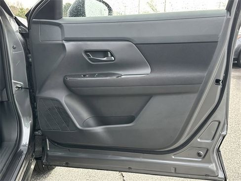 Certified 2025 Nissan Kicks S image 15