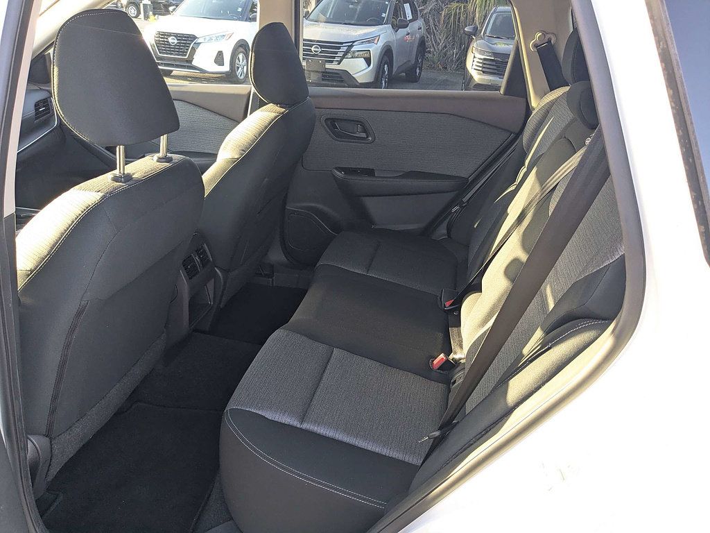Certified 2022 Nissan Rogue S FWD image 14