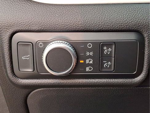 Used 2022 Ford Explorer XLT RWD image 24