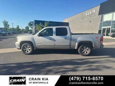 Used 2009 GMC Sierra 1500 SLE w/ Power Pack Plus AWD/4WD image 10