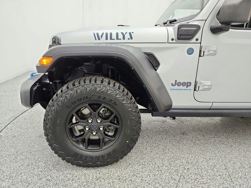 Used 2024 Jeep Wrangler Unlimited AWD/4WD image 17