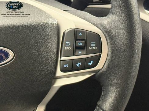 Used 2023 Ford Explorer XLT AWD/4WD image 27