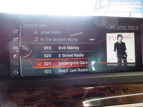 Used 2017 BMW 330i xDrive Sedan w/ Premium Package image 37