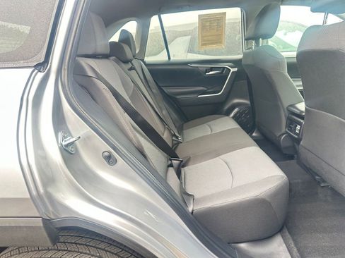 Used 2025 Toyota RAV4 XLE image 39