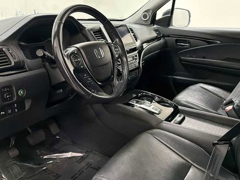 Used 2017 Honda Pilot Elite image 12