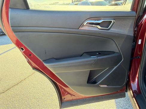 Used 2025 Kia Sportage SX Prestige image 22