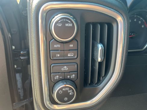 Used 2021 Chevrolet Silverado 1500 LT image 13