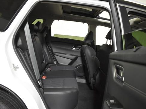 Certified 2026 Nissan Rogue Platinum w/ Platinum Premium Package AWD/4WD image 36