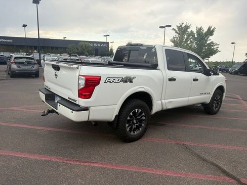 Used 2018 Nissan Titan PRO-4X w/ Pro-4x Convenience Package AWD/4WD image 5