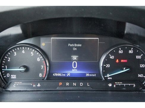 Used 2024 Ford Explorer XLT w/ Equipment Group 202A AWD/4WD image 7