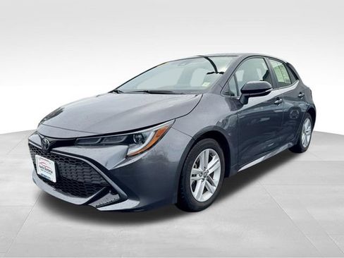 Used 2022 Toyota Corolla SE w/ SE Preferred Package FWD image 3