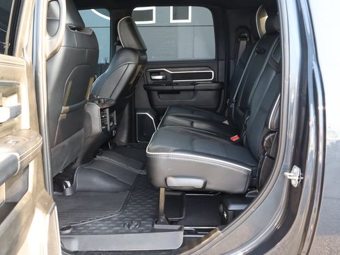 Used 2025 RAM 2500 Laramie AWD/4WD image 15