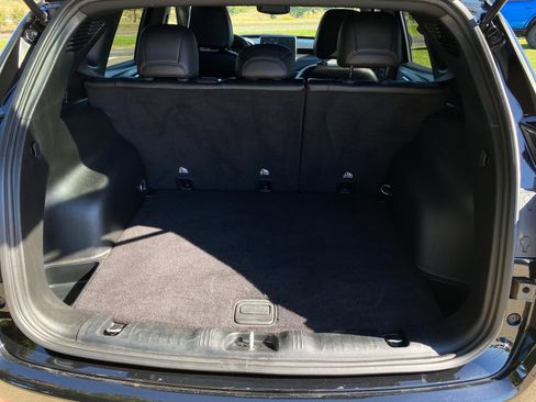 Used 2024 Jeep Compass Trailhawk image 31